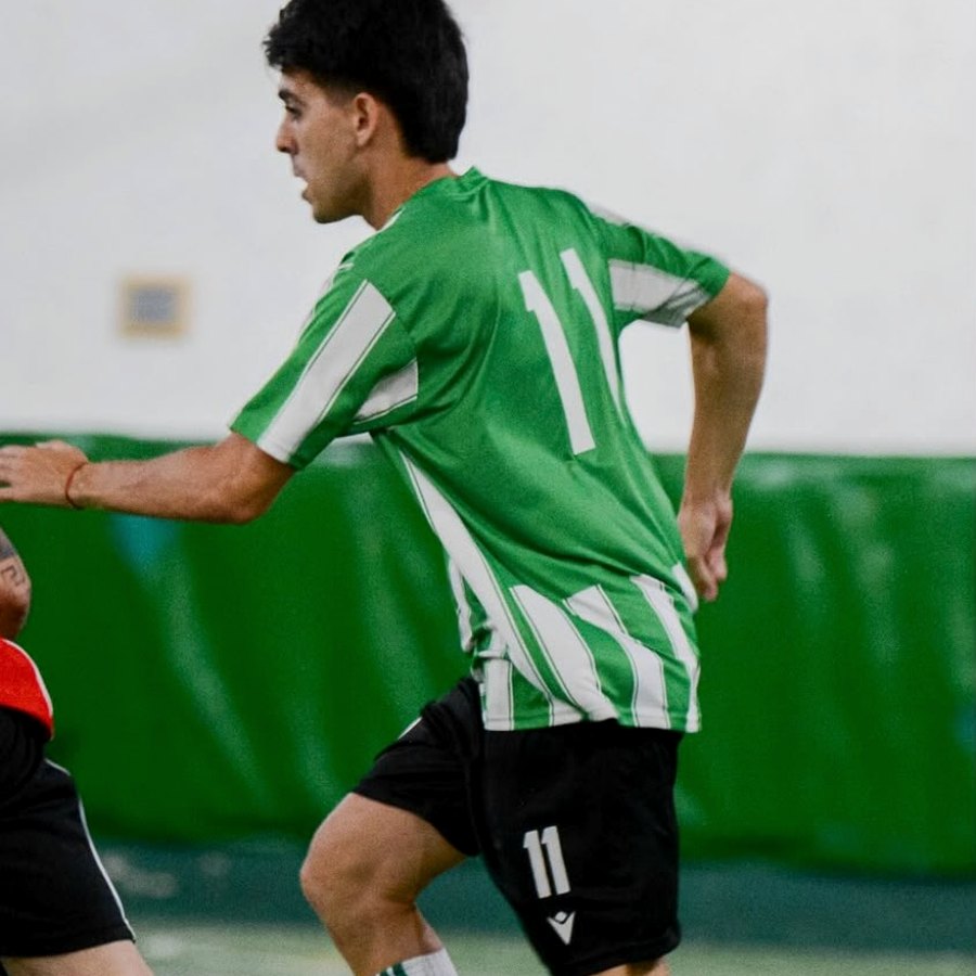 Santiago López, jugador de futsal, en partido